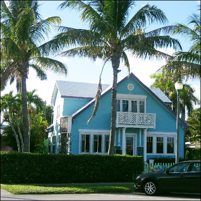 Parrot Cove Inn